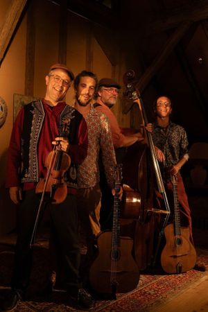 Portrait de Csirke jazz-manouche Quartet